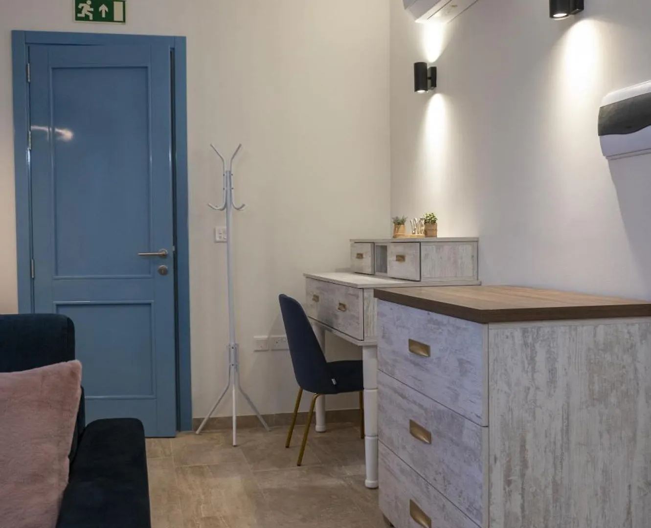 Valletta City Suites 0*,  Malta